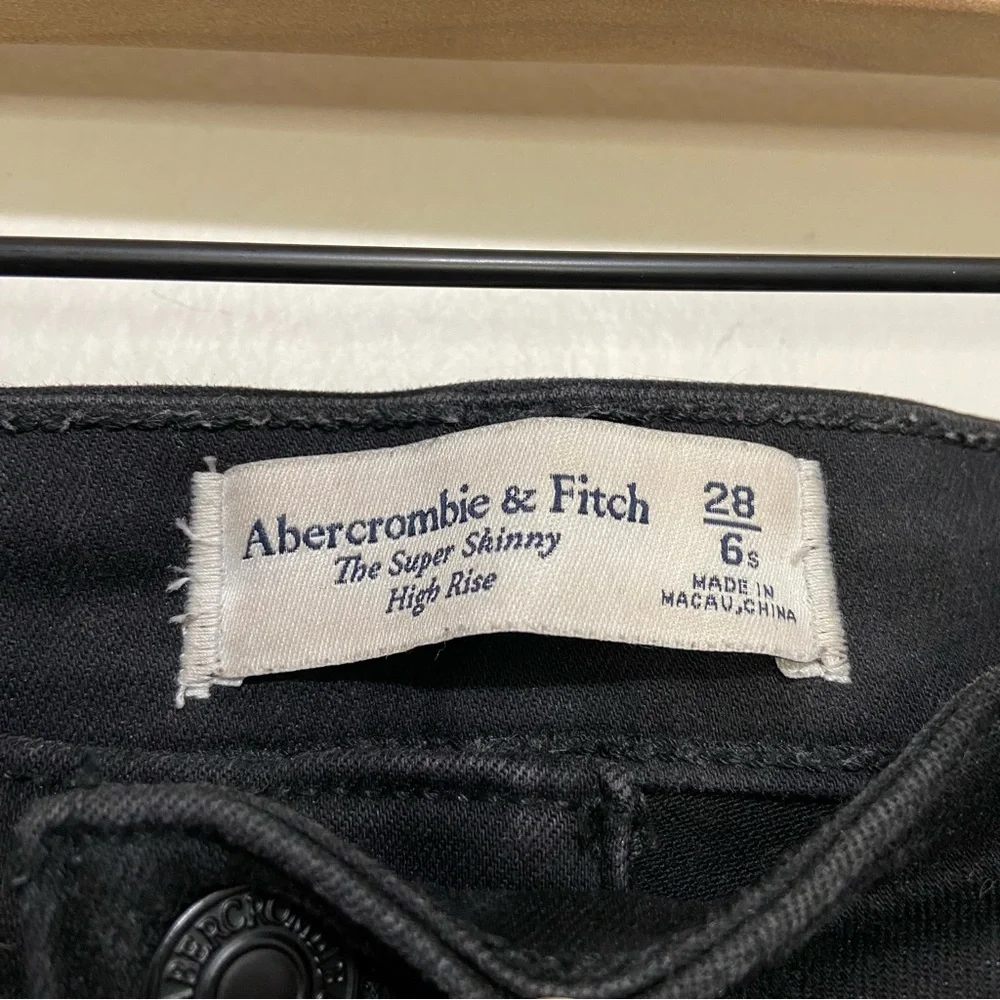 Abercrombie & Fitch The Super Skinny High Rise Black Distressed Jeans